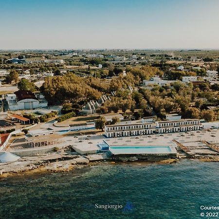 Baia Sangiorgio Hotel & Beach Club Bari Exterior photo